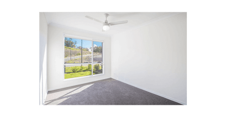 Spacious 4-Bedroom Family Home in The Heights Estate! - Photo 4