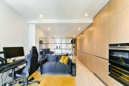 Property to rent in Park Drive, Canary Wharf - Photo 4