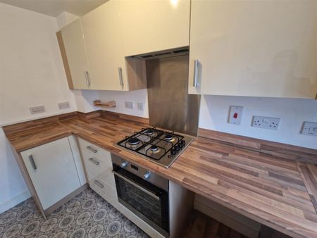 Cherry Crescent, Penllergaer, SA4 9FG, Swansea - Photo 3