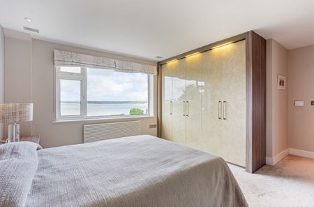 Chaddesley Glen, Poole, Dorset, BH13 - Photo 5