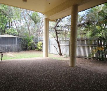 Charming Family Home in Riverside Gardens - Photo 5