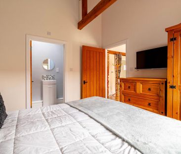 2 bedroom barn conversion to rent - Photo 6