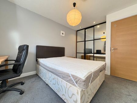 4 bedroom apartment to rent - Photo 4