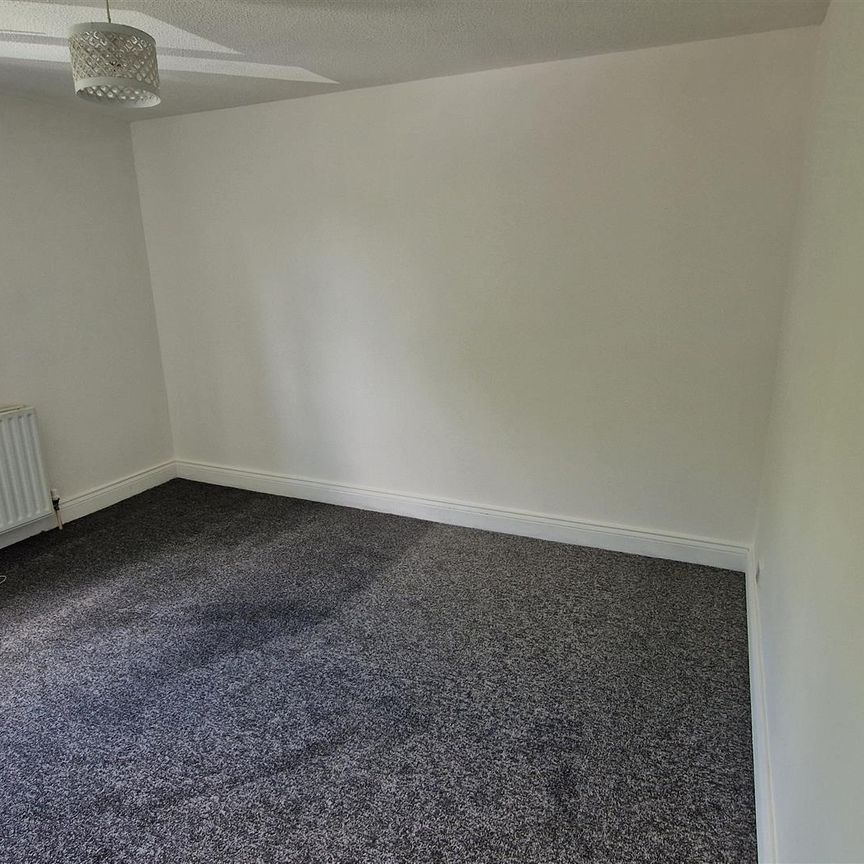 3 bed semi-detached house to rent in Abingdon Court, Newcastle upon Tyne, NE3 - Photo 1