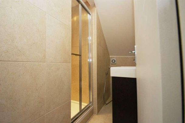 Old Oak Common Lane, Acton, W3 - Photo 1