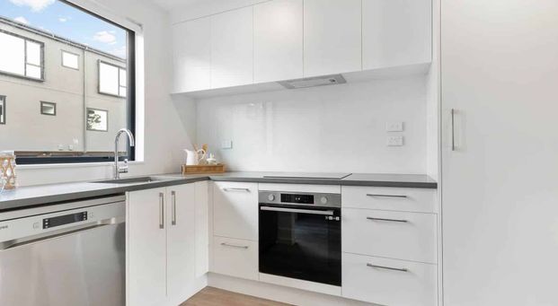 Efficient Design and Luxury - Photo 1