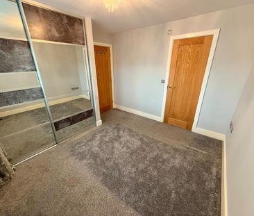 3 bedroom House To Let - Photo 2