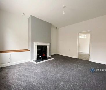 2 bedroom end of terrace house to rent - Photo 2