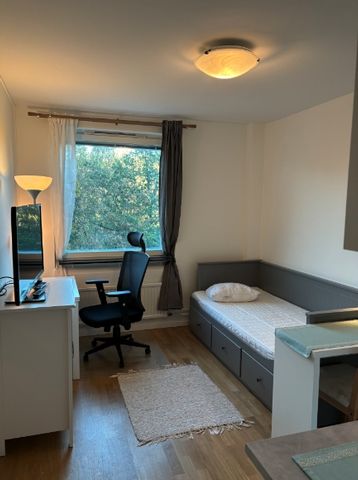 Östermalm - 1rok - tillsv - 9.200kr/mån - Photo 2