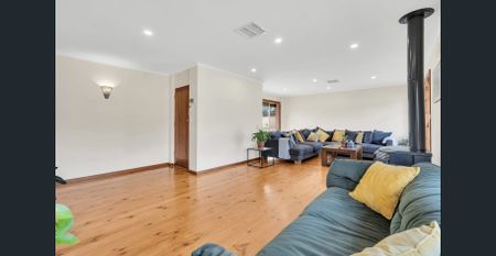 Spacious Family Home in a Quiet Convenient Location - Photo 4