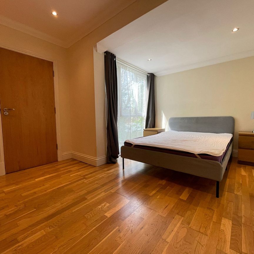 The Lindens, Queens Walk, Ealing, London W5 - Photo 1