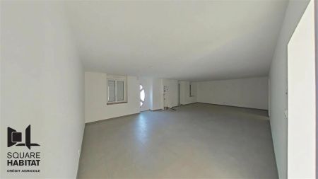 Location maison 5 pièces - 176.54m² à Lencloitre (86140) - Photo 2