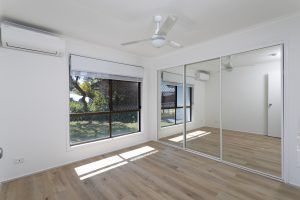 7 Kalmia Court, Elanora QLD 4221 - Photo 3