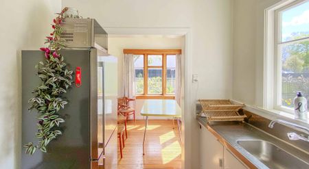 Great Family Home Awaits! - Photo 3