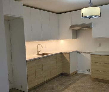 Cuisine 100% renovée, 4 1/2 disponible dès maintenant ! - Photo 1