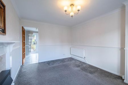 2 bedroom semi-detached house to rent - Photo 3