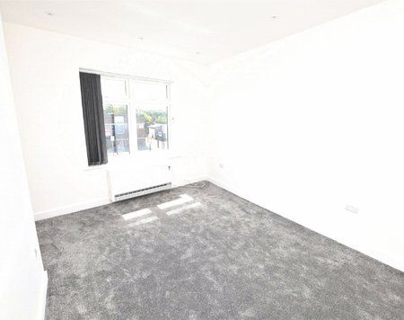 London Road, Romford, RM7 - Photo 5