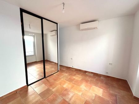 Location Appartement 3 pièces 52m² CASSIS 13260 - Photo 5