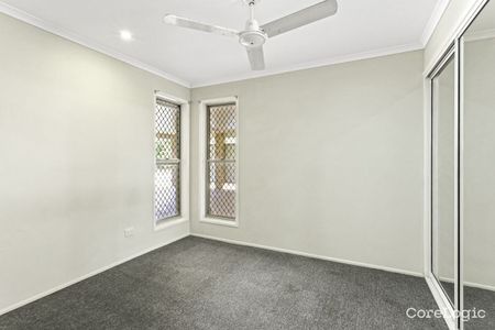 Family home in Andergrove - Photo 4