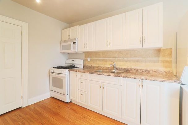 For Lease - 1481 Queen Street Unit# Upper, Toronto, Ontario - Photo 1