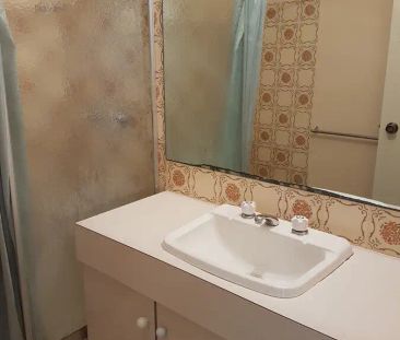 “Affordable Living in Desirable Booragoon!” - Photo 2