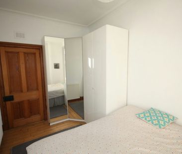 Flat to rent on - Photo 3