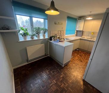 4 bedroom terraced house to rent - Photo 5