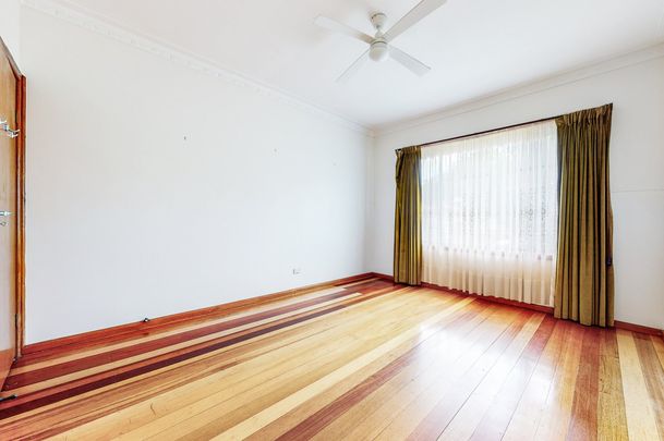 11 Commercial Road, Footscray - Photo 1