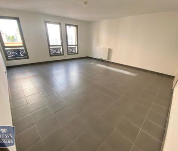Location Appartement 4 pièces 101m² TOULON 83000 - Photo 2