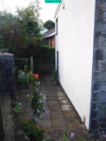 3 bedroom semi-detached house to rent - Photo 2