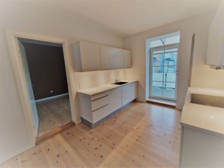 4-værelses lejlighed med skøn, privat altan - Photo 5