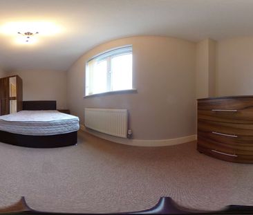 Modern 4-bedroom townhouse near Whiteley Centre - Photo 2