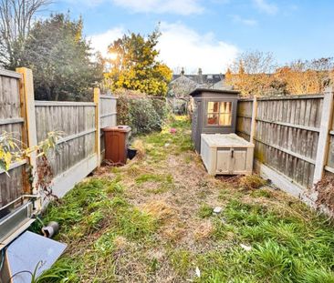 1 bedroom ground floor flat to rent - Photo 1