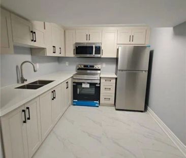 28 CROSSMORE Crescent - Photo 3