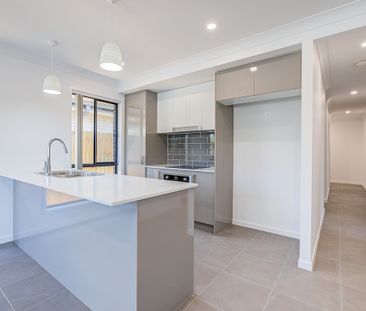 Family Home In Brookhaven! - Photo 6