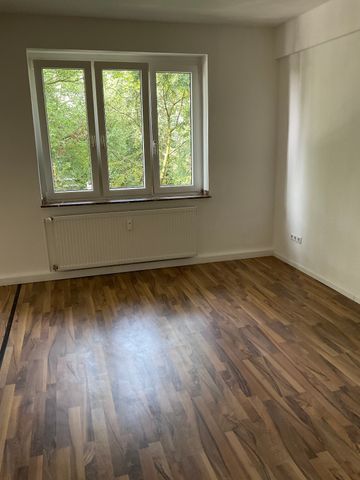 Sehr schöne komplett sanierte 2 Zimmer Wohnung in Gelsenkirchen zu vermieten!! - Photo 4