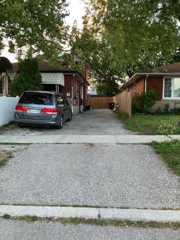 For Lease - 4 greenock Avenue, Toronto, Ontario - Photo 2