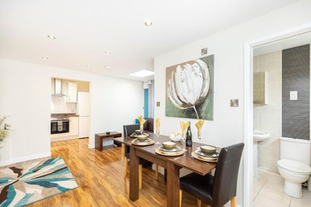 1 bedroom ground floor flat to rent - Photo 2