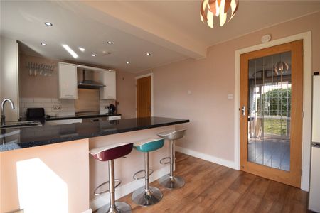 6, Hough End Gardens, Leeds, West Yorkshire, LS13 4HJ - Photo 5