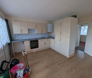 2 bedroom bungalow to rent - Photo 2