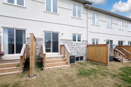 For Lease - 24 Prospect Way, Whitby, Ontario - Photo 4