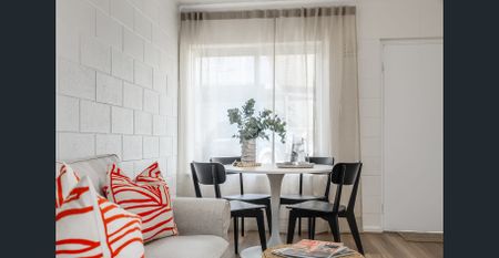 Fully Furnished Two Bedroom Unit in Prime Coastal Location only moments to the beach - Photo 3