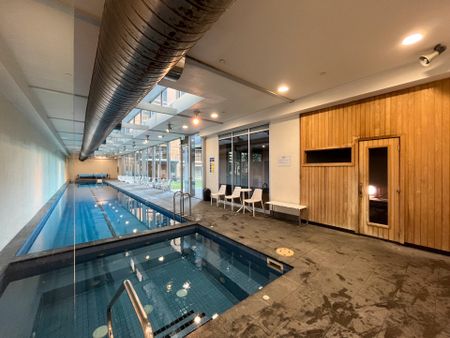 Home in the Heart of the City - Photo 3