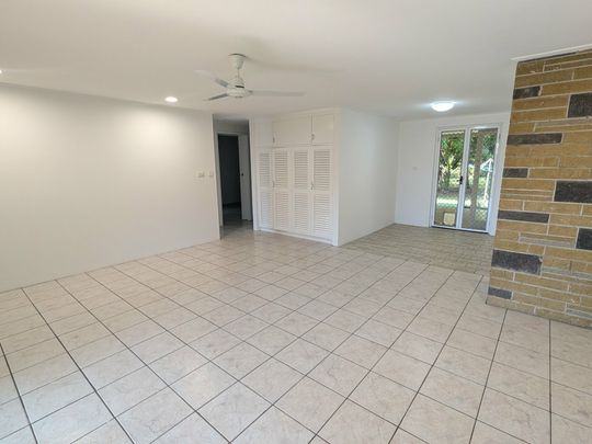 LOCATION!!! LOCATION!!!! - Photo 1