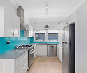 Renovated Cottage in sought after location - Photo 4