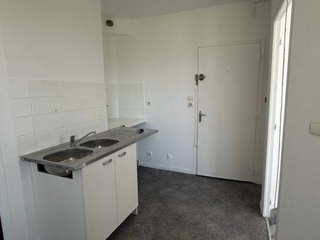 Location Appartement 2 pièces 23m² - Photo 2