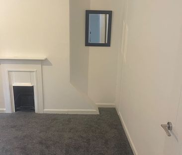 Room in a Shared House, Old Bromley Road, BR1 - Photo 1