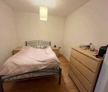 1 Bed Flat, Marco Island, NG1 - Photo 6