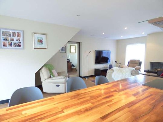 Abbots Close, Brentwood, CM15 - Photo 1