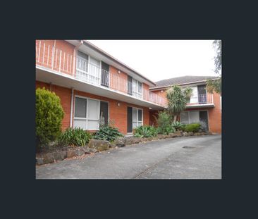 Bright & Comfortable Apartment Close to Parks and Transport - Photo 6